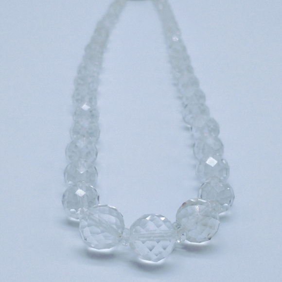14k Gold Fill Graduated Crystal Quartz Necklace - Picture 3 of 10